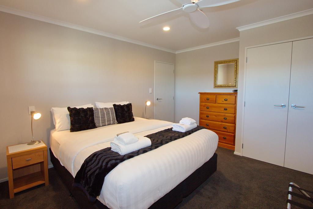 Marina Park Apartments Whitianga Exterior photo